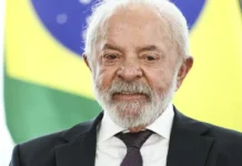 Antes de viagem ao Panamá, Lula conversa com presidente Mulino
