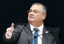 Dino nega pedido de soltura de Deolane Bezerra